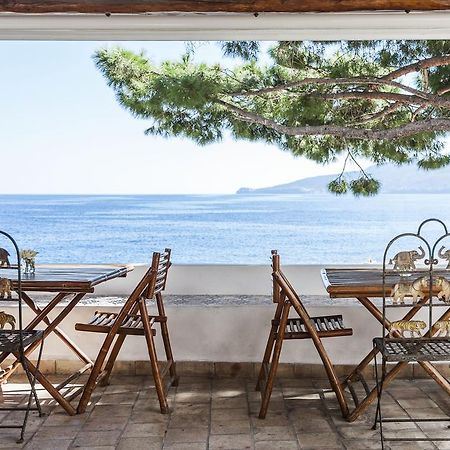 Hotel Mercanti Di Mare Санта Марина Салина Екстериор снимка