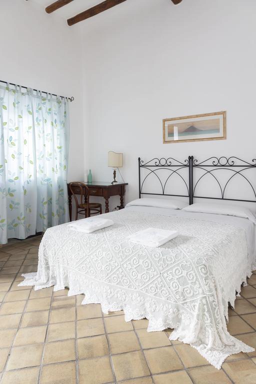 Hotel Mercanti Di Mare Санта Марина Салина Екстериор снимка